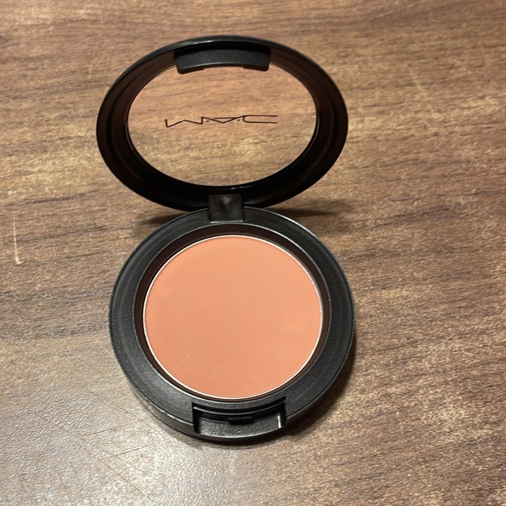 MAC Powder Blush - Picture 3 of 3